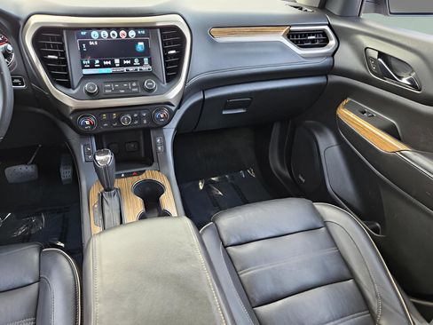 Used 2017 GMC Acadia Denali image 14