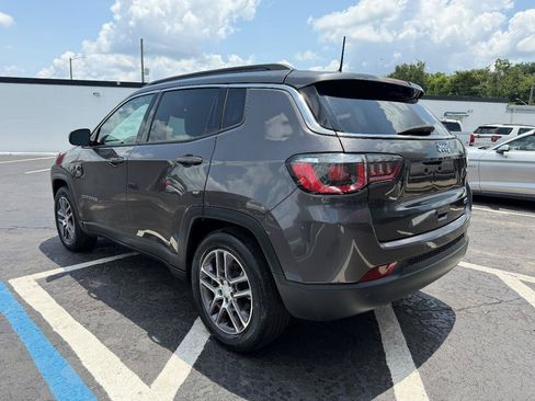 Used 2020 Jeep Compass Latitude FWD image 5