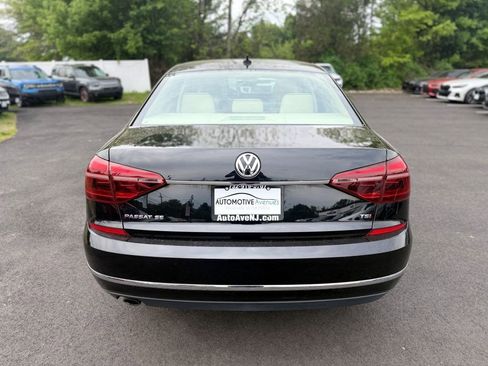 Used 2017 Volkswagen Passat 1.8T SE FWD image 4