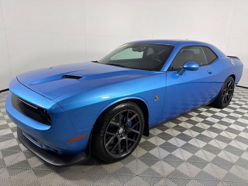 Used 2016 Dodge Challenger R/T Scat Pack w/ Leather Interior Group image 10
