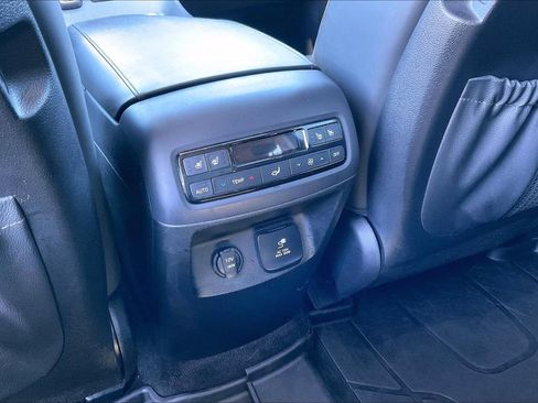 Used 2024 Hyundai Palisade SEL w/ Premium Package image 10