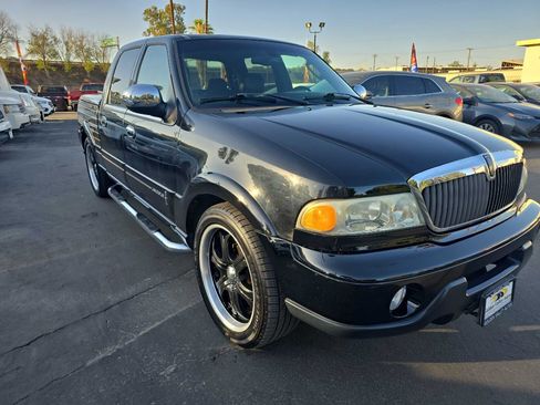 Used 2002 Lincoln Blackwood image 2
