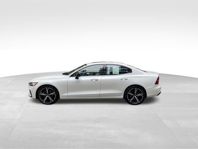 Certified 2023 Volvo S60 B5 Plus AWD/4WD image 5