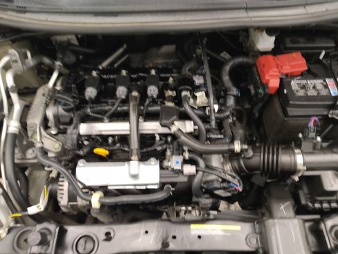 Used 2023 Nissan Versa S w/ Trunk Package image 30