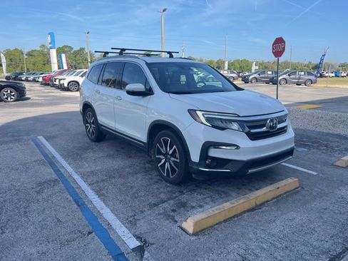Used 2020 Honda Pilot Touring image 1