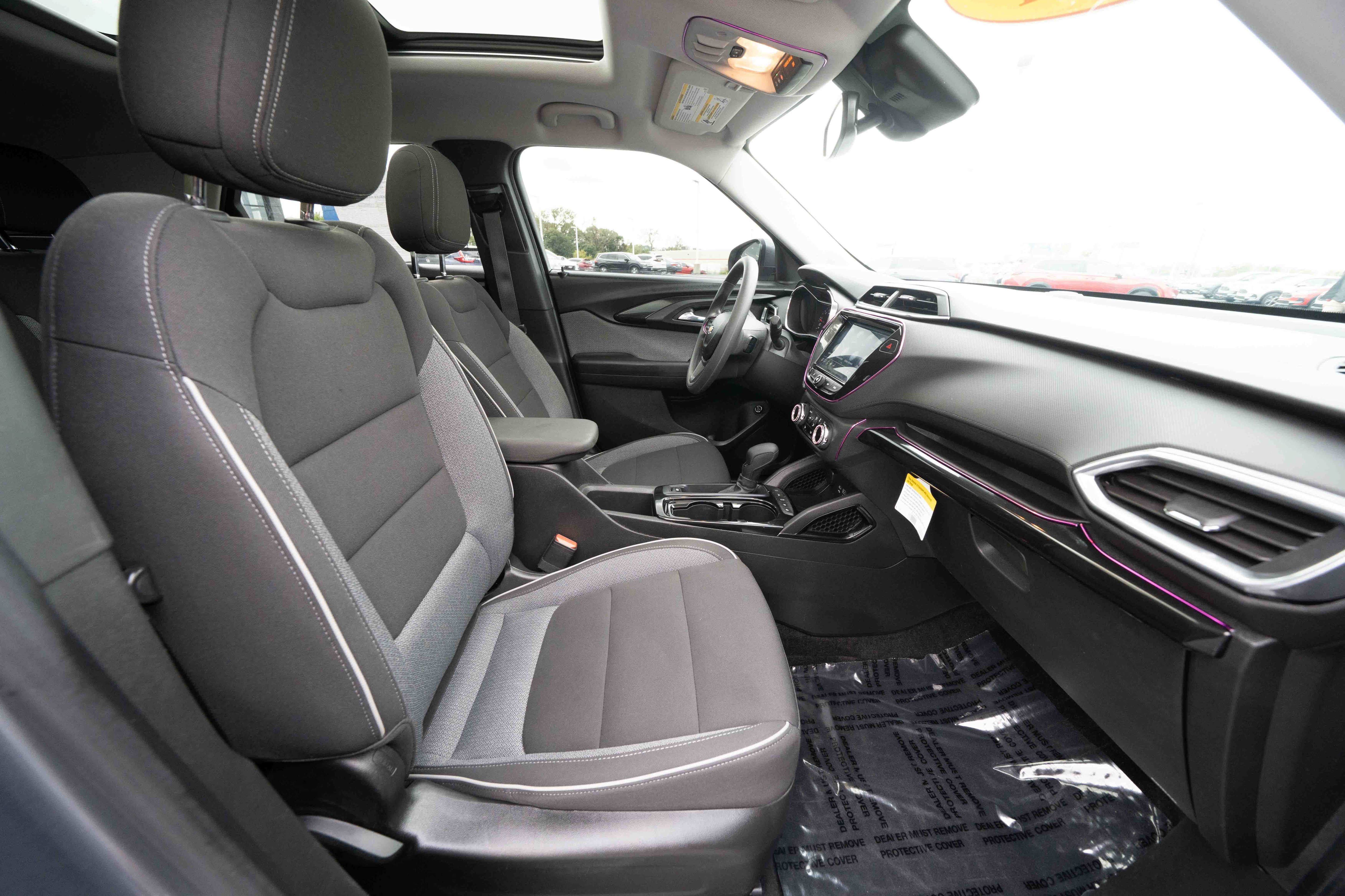 Used 2021 Chevrolet TrailBlazer LT w/ Sun and Liftgate Package FWD image 27