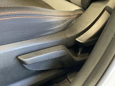 Used 2018 Subaru Crosstrek 2.0i Premium image 15