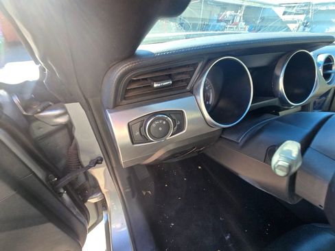 Used 2022 Ford Mustang Premium image 11