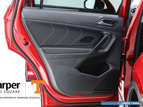 Used 2022 Volkswagen Tiguan SE image 17