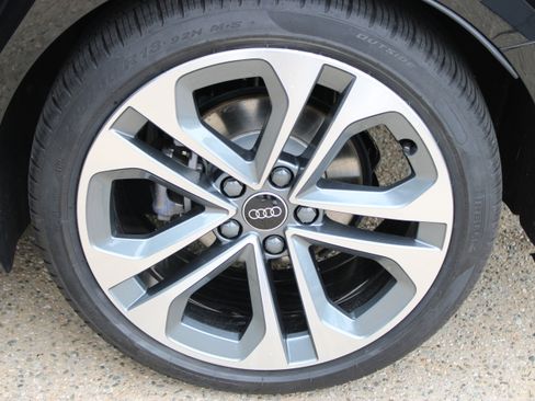 Certified 2025 Audi A3 2.0T Premium Plus w/ Premium Plus Package AWD/4WD image 10