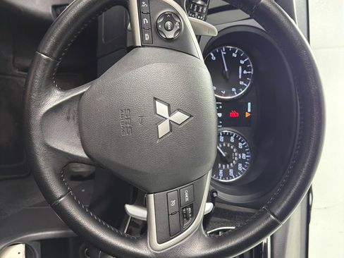 Used 2015 Mitsubishi Outlander GT image 13