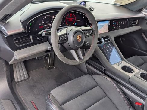 Certified 2022 Porsche Taycan GTS image 4