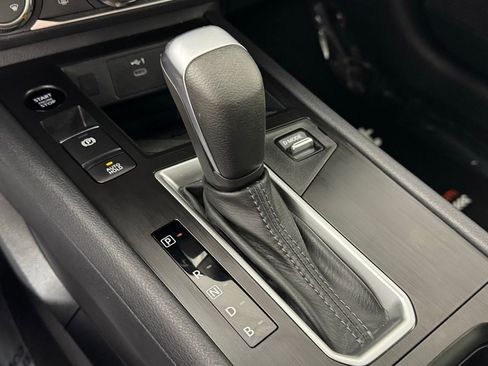 Used 2025 Nissan Kicks SV w/ SV Premium Package image 26