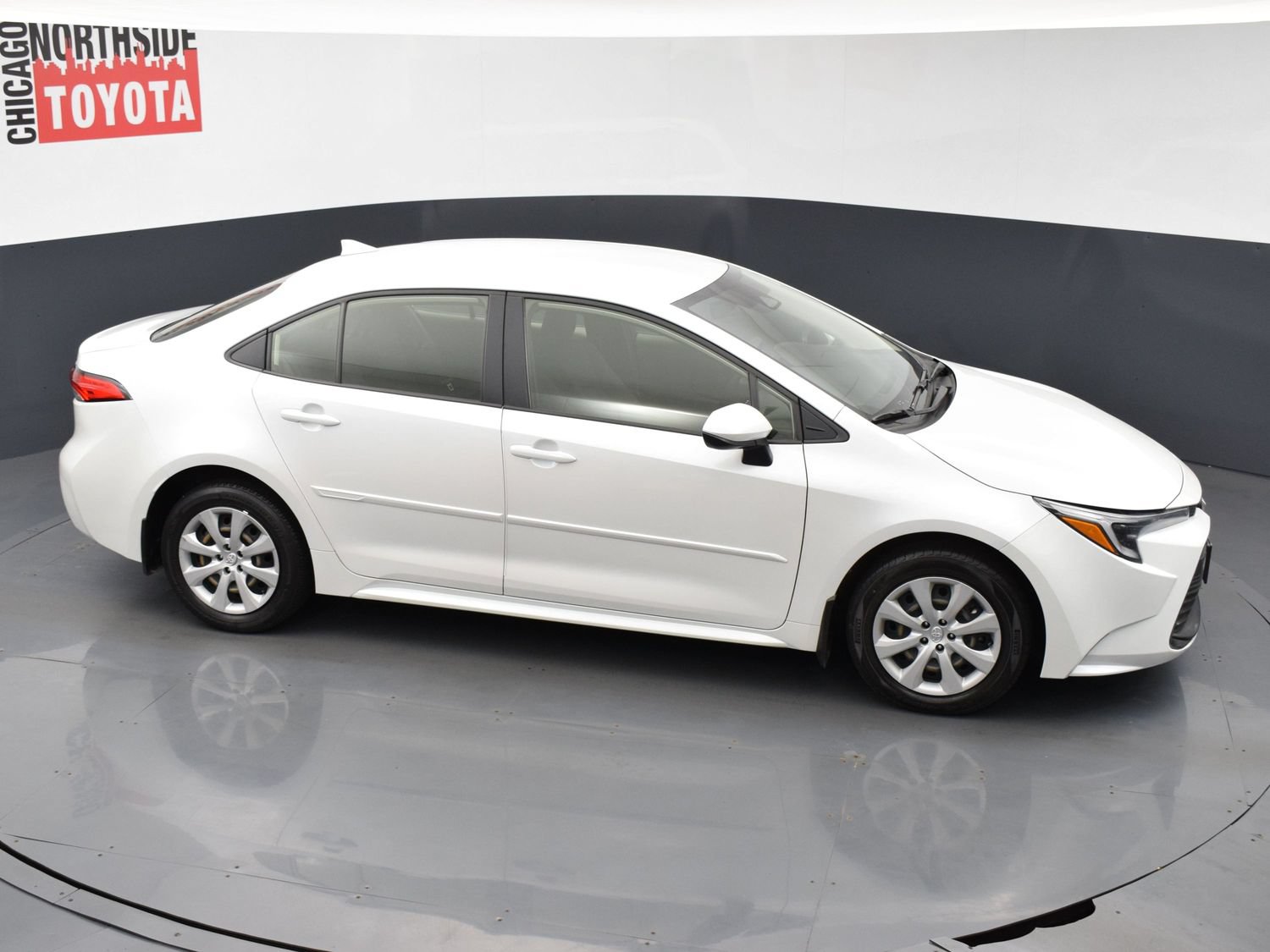 Used 2025 Toyota Corolla LE FWD image 31