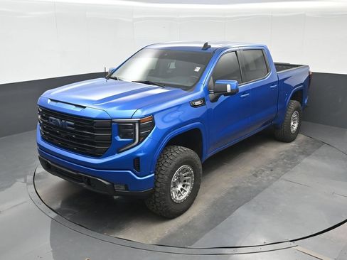 Used 2022 GMC Sierra 1500 Elevation w/ Elevation Premium Package AWD/4WD image 16
