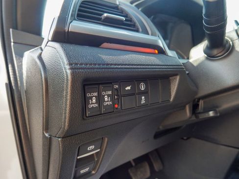 Used 2023 Honda Odyssey Sport image 21