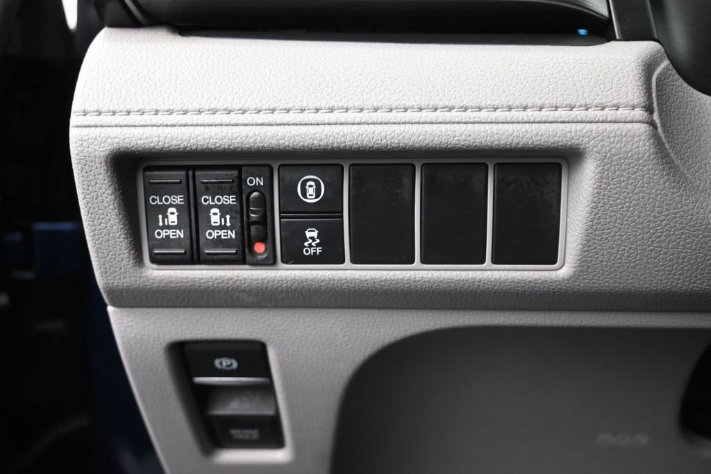 Used 2022 Honda Odyssey EX image 18