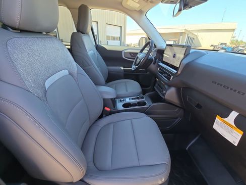 New 2026 Ford Bronco Sport Badlands image 17