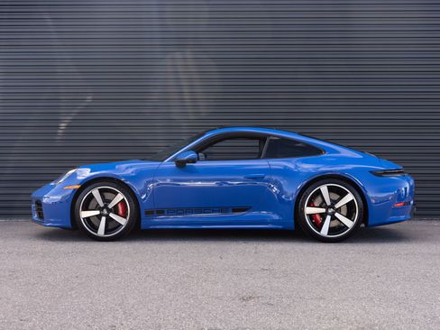 Certified 2026 Porsche 911 Carrera 4S AWD/4WD image 2