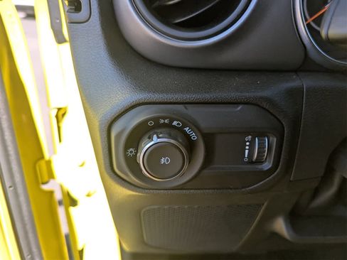 Used 2023 Jeep Wrangler Sport S image 33