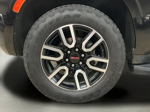 Used 2022 GMC Yukon AT4 AWD/4WD image 33