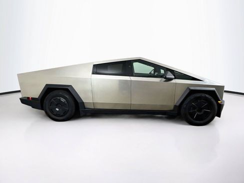 Used 2024 Tesla Cybertruck AWD Crew Cab image 7