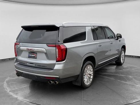 Used 2023 GMC Yukon XL Denali w/ Denali Reserve Package AWD/4WD image 3
