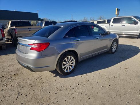 Used 2014 Chrysler 200 Limited image 3