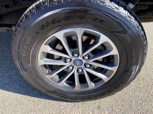 Used 2018 Ford F150 XLT w/ Equipment Group 302A Luxury image 29