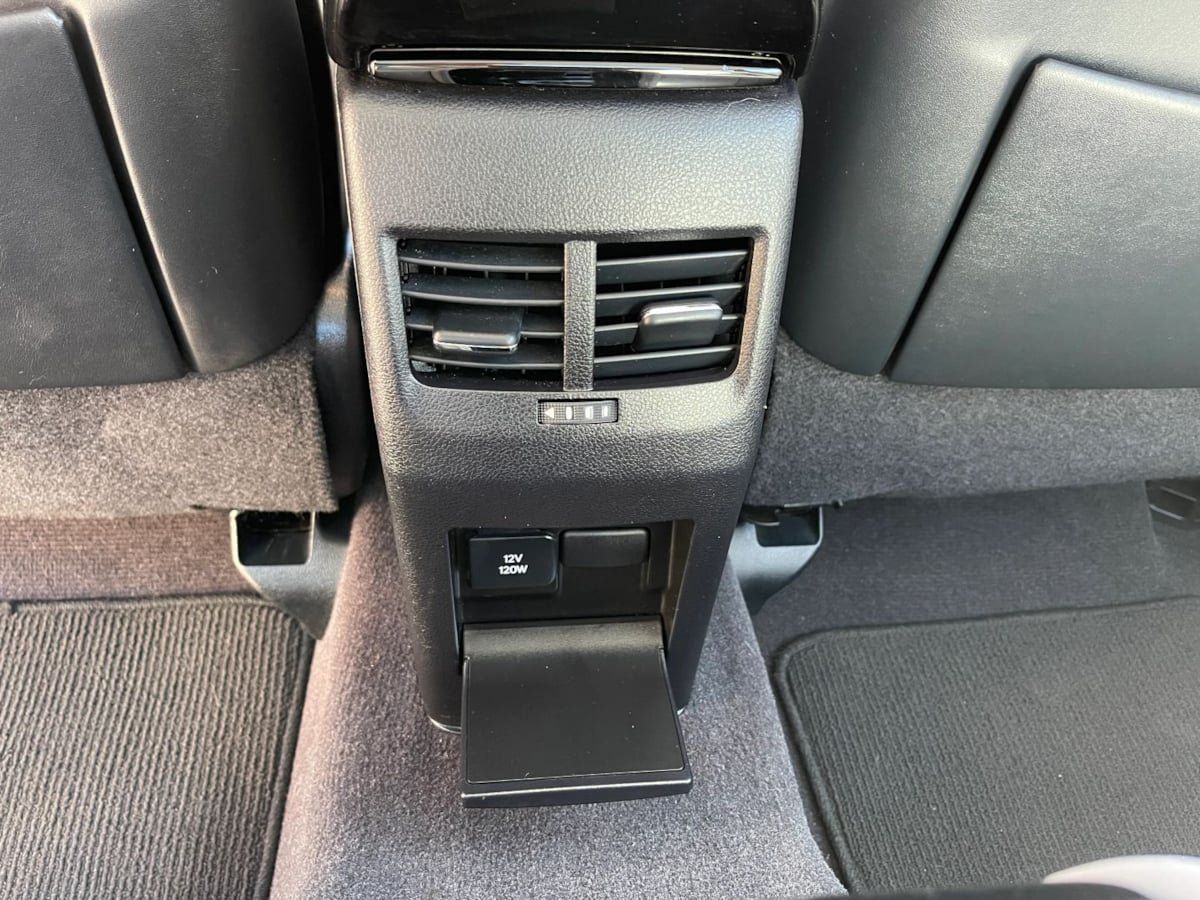 Used 2016 Toyota Mirai FWD image 24