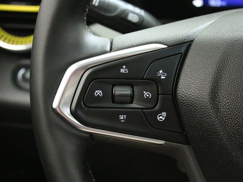 Used 2024 Chevrolet Trax ACTIV w/ Sunroof Package FWD image 14