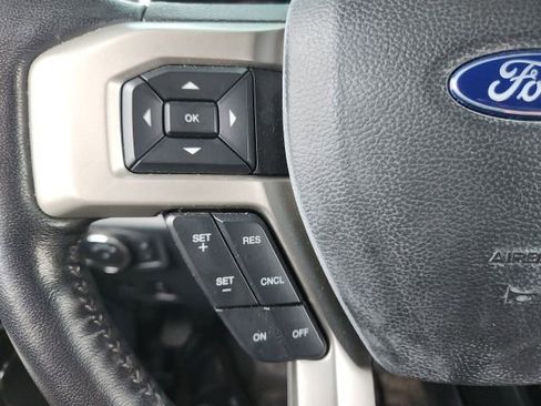 Used 2022 Ford F250 Lariat w/ Black Appearance Package image 33