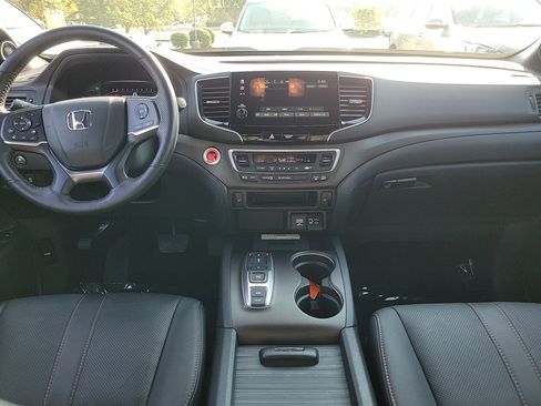 Certified 2022 Honda Passport TrailSport image 9