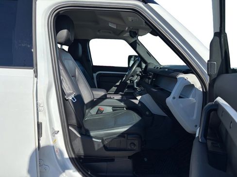 Used 2023 Land Rover Defender 110 S image 22