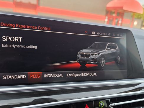 Used 2019 BMW X5 xDrive40i AWD/4WD image 45