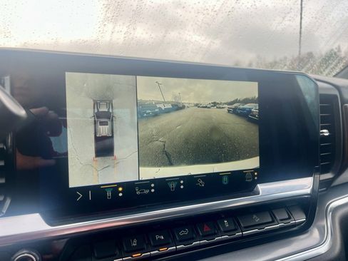 Used 2024 Chevrolet Silverado 2500 High Country w/ High Country Premium Package image 16