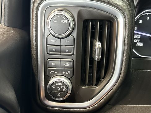 Used 2020 GMC Sierra 1500 SLT w/ SLT Premium Plus Package AWD/4WD image 33