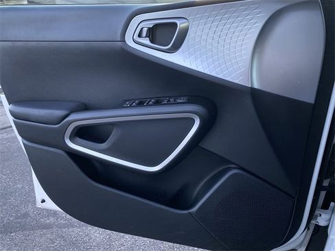 Used 2024 Kia Soul LX w/ Option Group 015 image 19