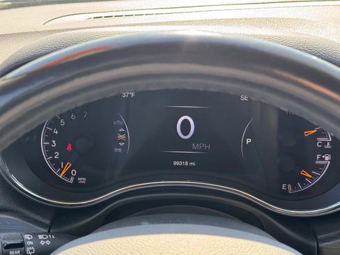 Used 2020 Jeep Grand Cherokee Limited image 14