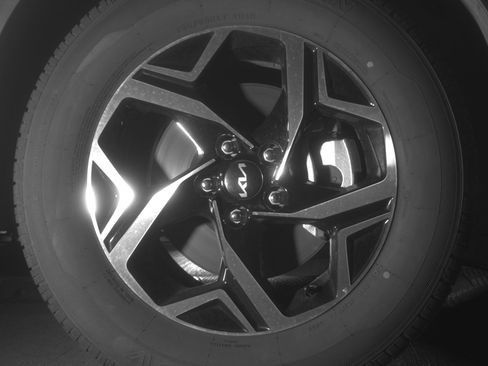 Used 2025 Kia Sportage LX image 13