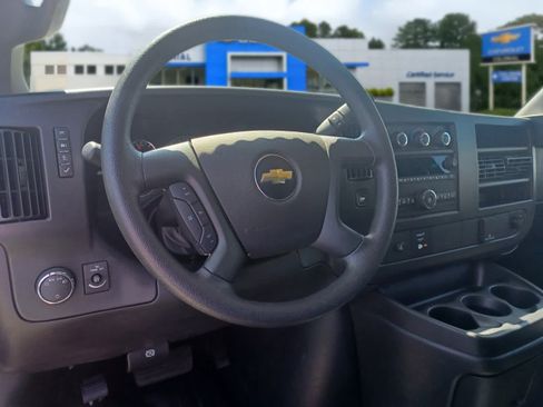 Used 2025 Chevrolet Express 2500 w/ Driver Convenience Package RWD image 8