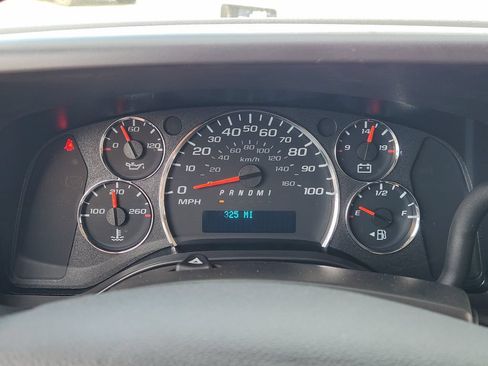 Used 2025 Chevrolet Express 3500 LS RWD image 16