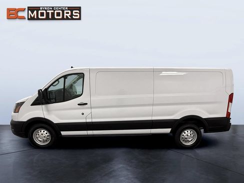 Used 2023 Ford Transit 250 Low Roof AWD image 3
