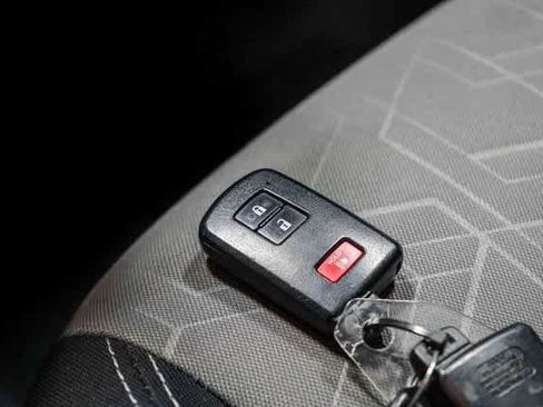 Certified 2023 Toyota Tacoma TRD Sport image 29