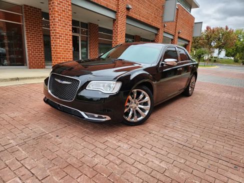 Used 2017 Chrysler 300 C w/ Safetytec Plus Group image 3
