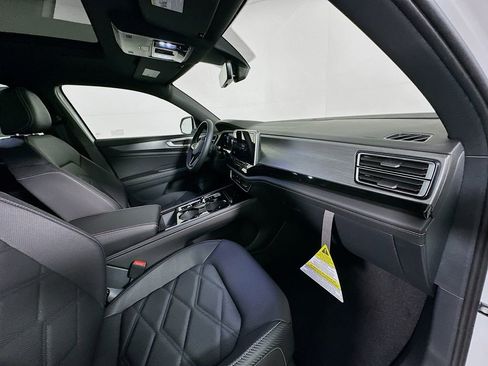 New 2026 Volkswagen Atlas Cross Sport SE AWD/4WD image 27
