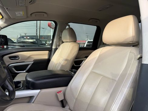 Used 2016 Nissan Titan SL RWD image 12