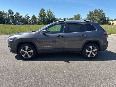 Used 2019 Jeep Cherokee Limited AWD/4WD image 4