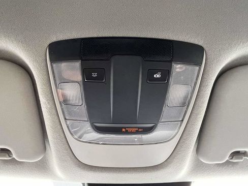 Used 2024 Kia Seltos LX AWD/4WD image 37