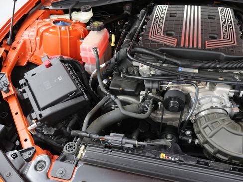 Used 2021 Chevrolet Camaro ZL1 RWD image 18